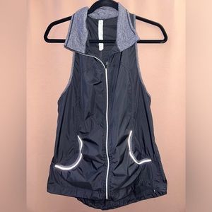 Lululemon womens black light weight zip up running vest